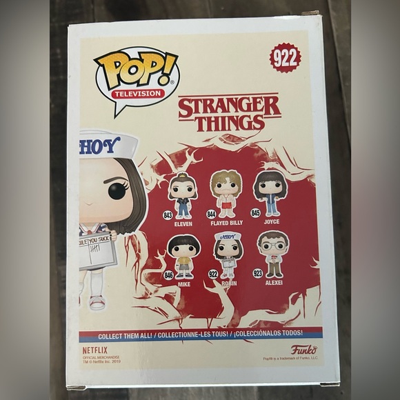 Stranger Things Robin Ahoy figurine - Picture 3 of 3